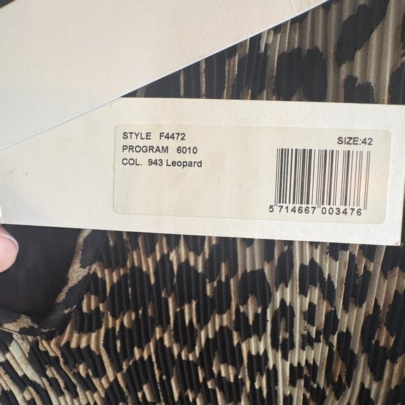 GANNI Leopard Pleated Puffy Sleeve Top - Picture 4 of 9